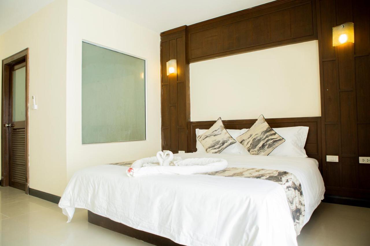 Blue Skyline Hotel Patong Екстериор снимка