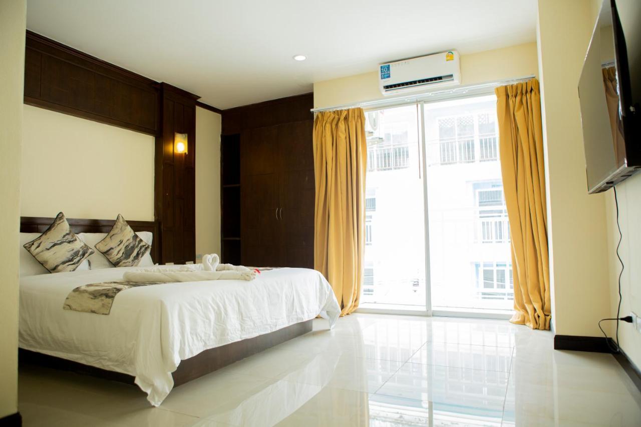 Blue Skyline Hotel Patong Екстериор снимка