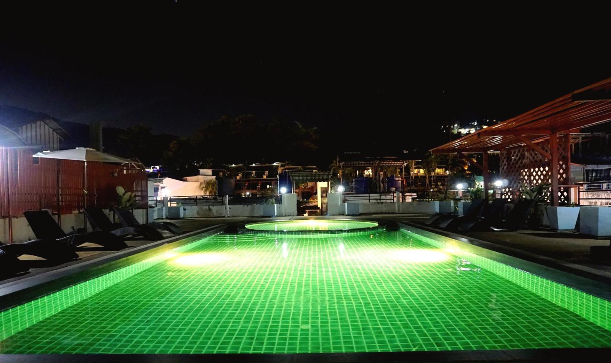 Blue Skyline Hotel Patong Екстериор снимка