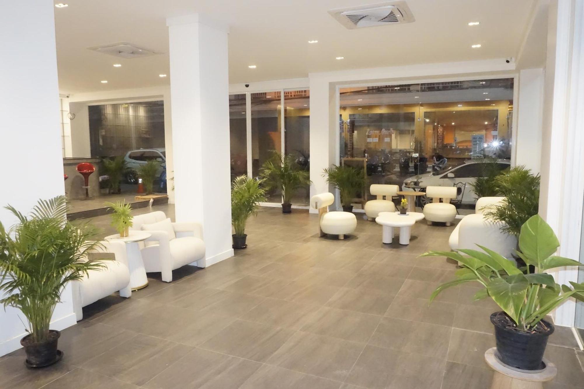 Blue Skyline Hotel Patong Екстериор снимка